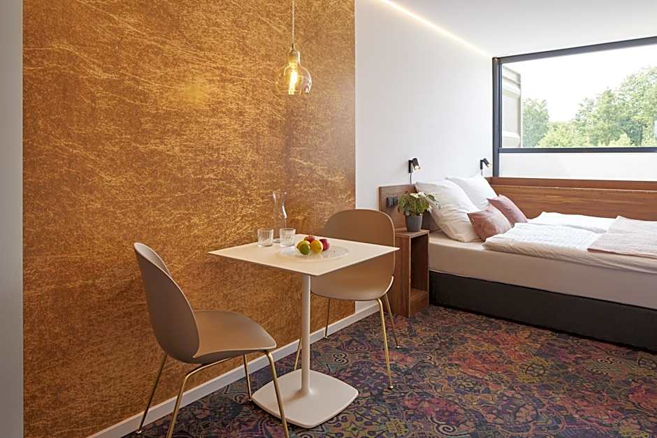 TIN INN Montabaur l einfach gut - Nachhaltiges Hotel aus Überseecontainern