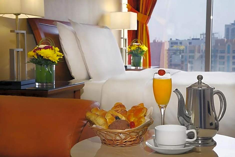 AL SAFIR HOTEL AND TOWER