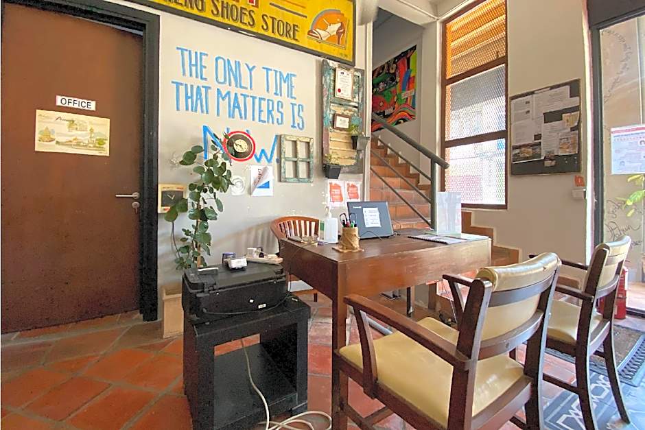 SPOT ON 90194 Lincoln's Backpacker's