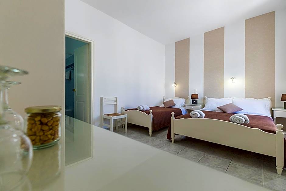 Photo 1 of 5 of Triple Room