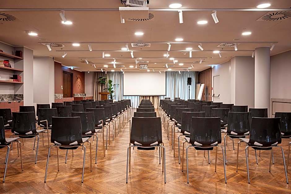 Crowne Plaza Vienna By IHG