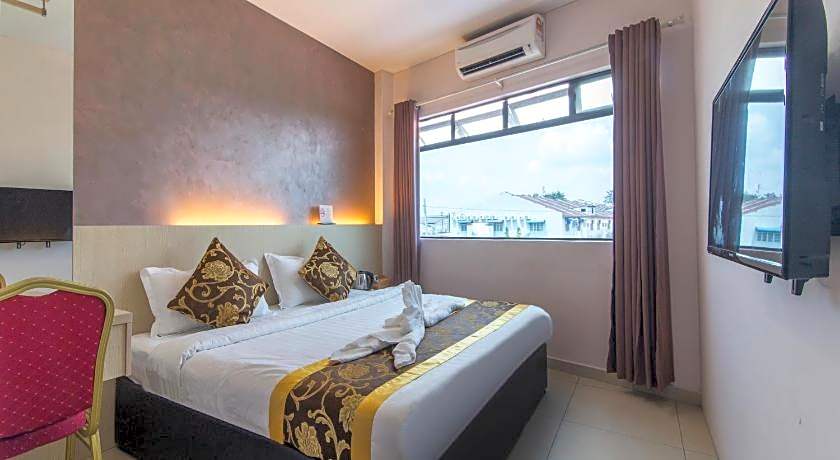 Top Garden Hotel