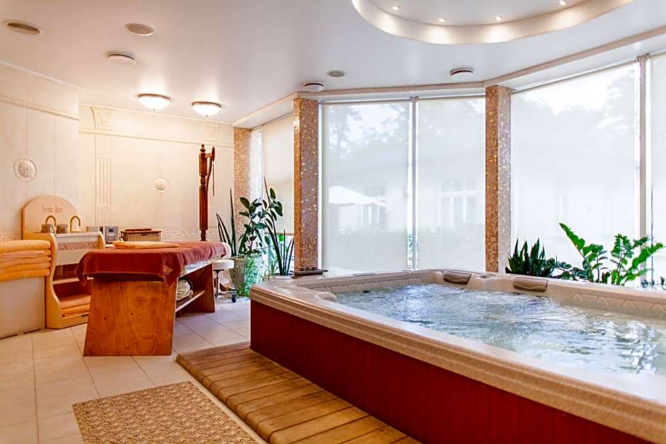 TB Palace Hotel & SPA