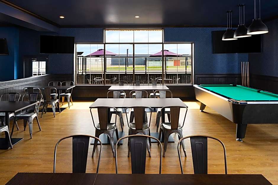 Four Points By Sheraton Edmonton South