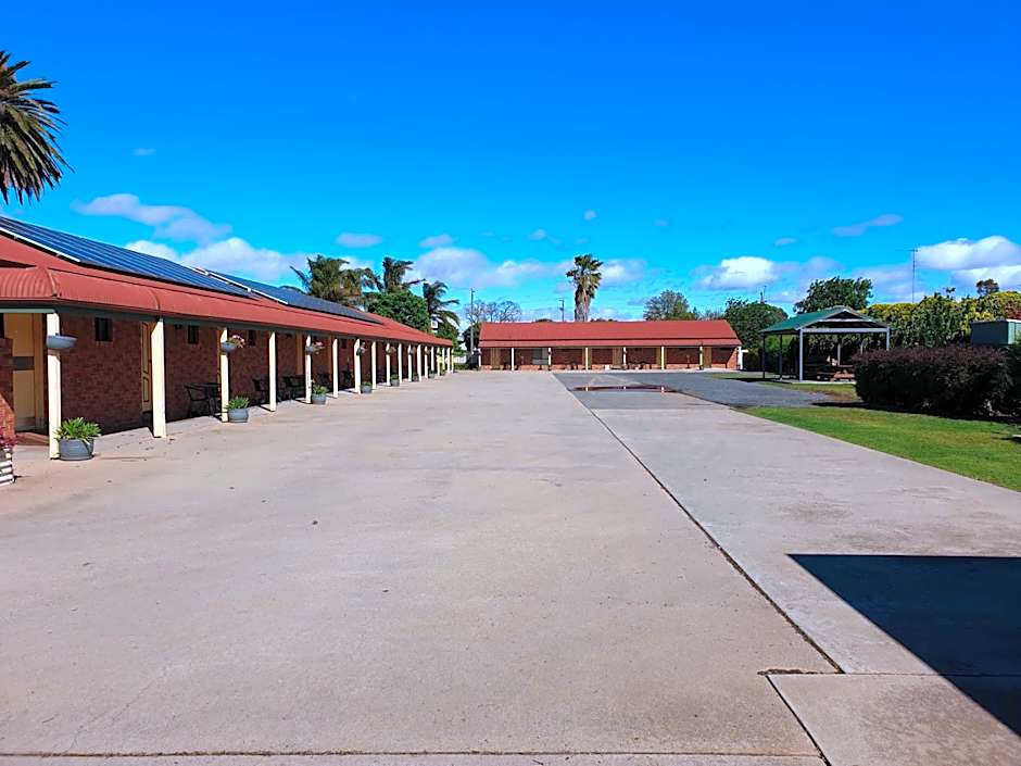 The Finley Palm Motor Inn