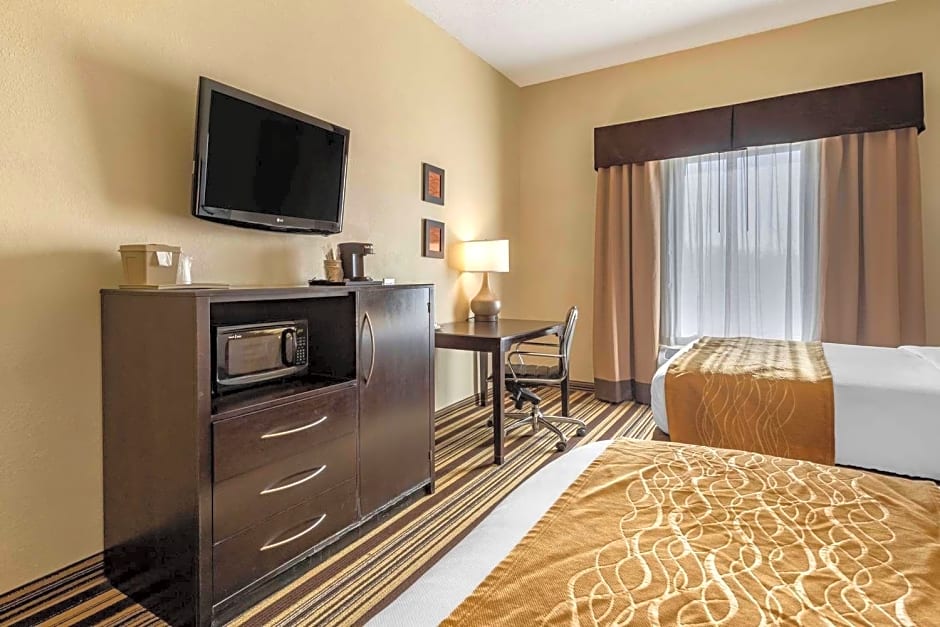 Comfort Inn & Suites Triadelphia