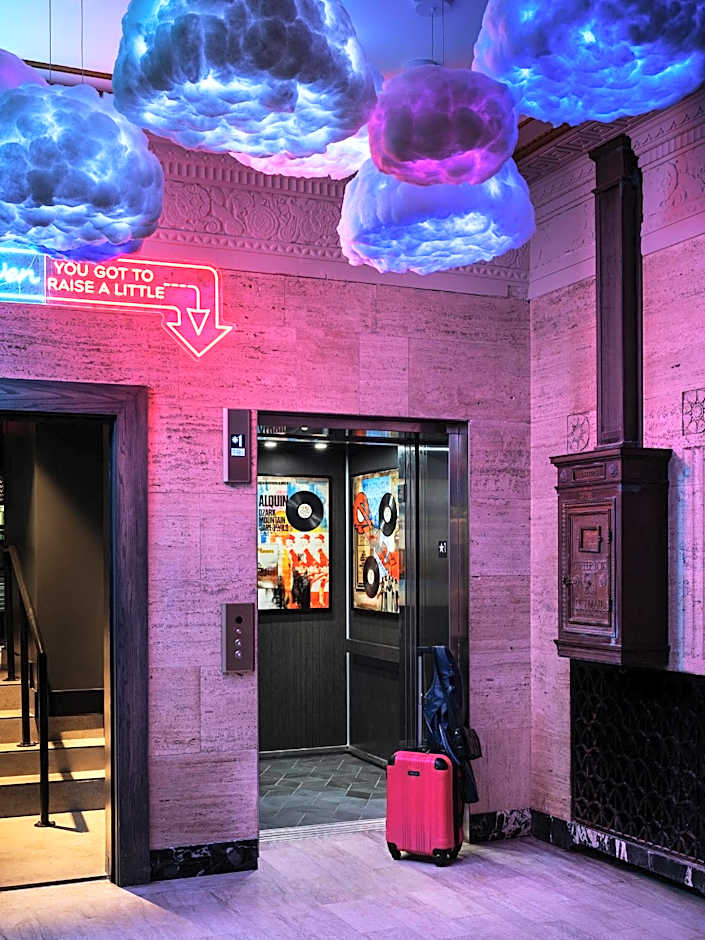 Moxy Springfield Downtown