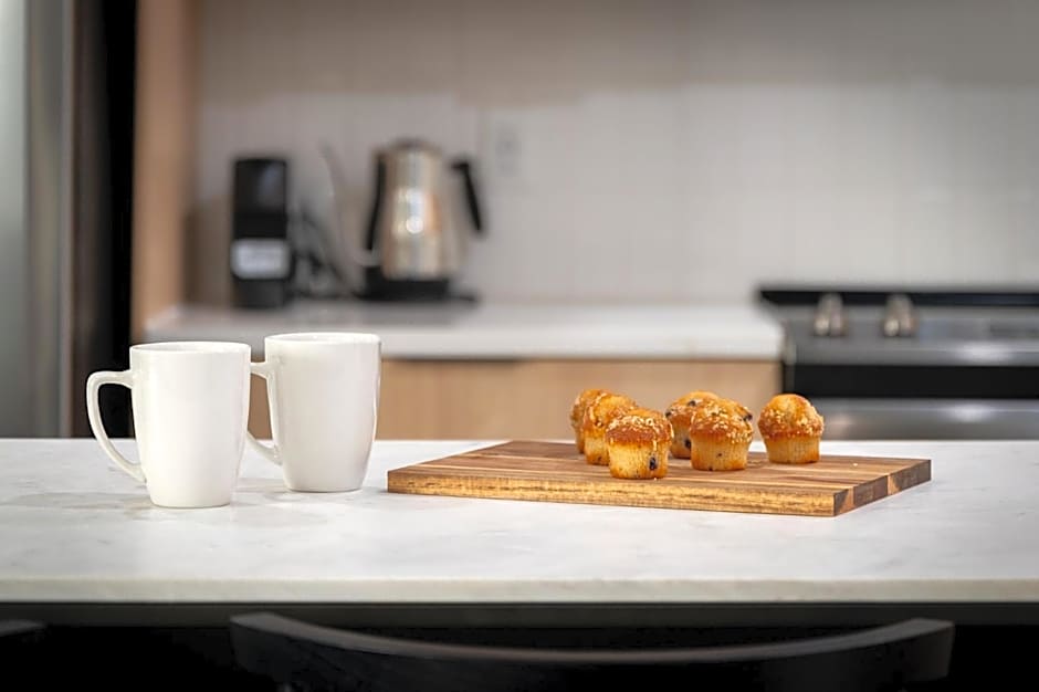 Luxury Apartments by Hyatus at The Asher