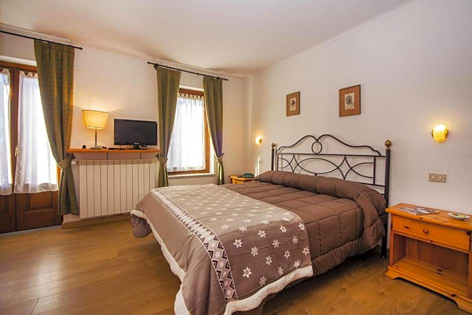 Hotel Chalet Joli