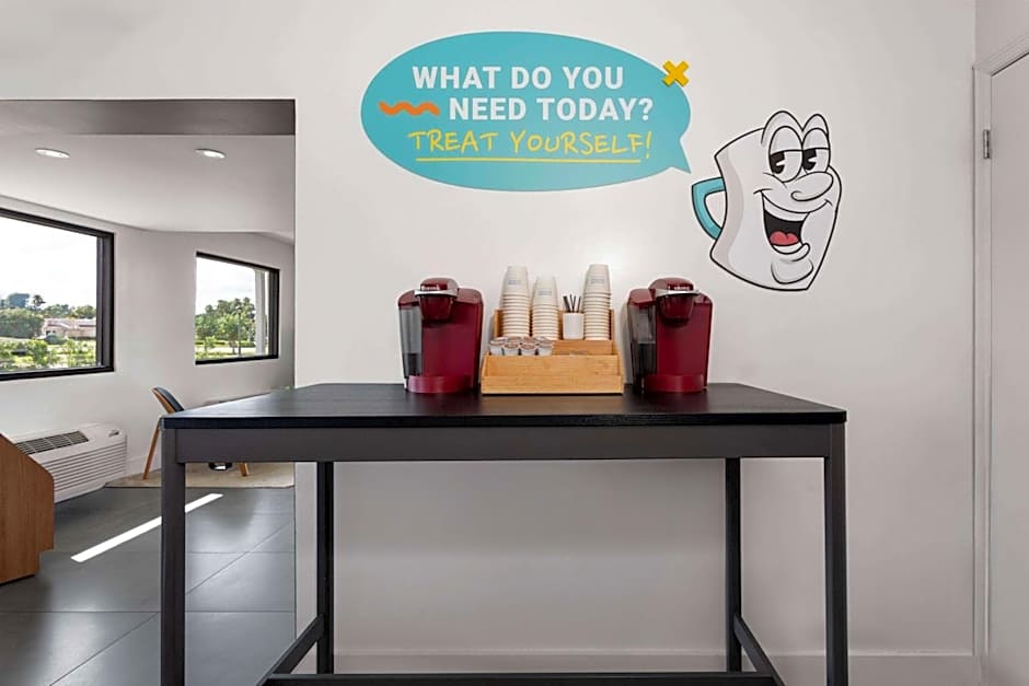 Travelodge by Wyndham Orlando Lake Buena Vista South