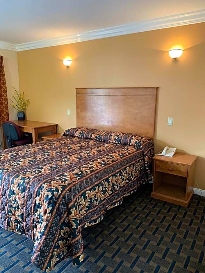 Fullerton Lodge