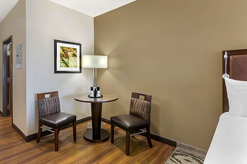 Best Western Plus Williston Hotel & Suites