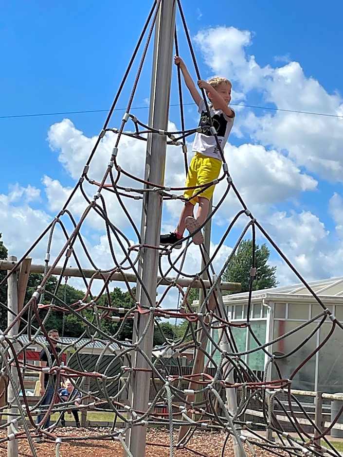 Parkdean Static caravan on cherry tree holiday park