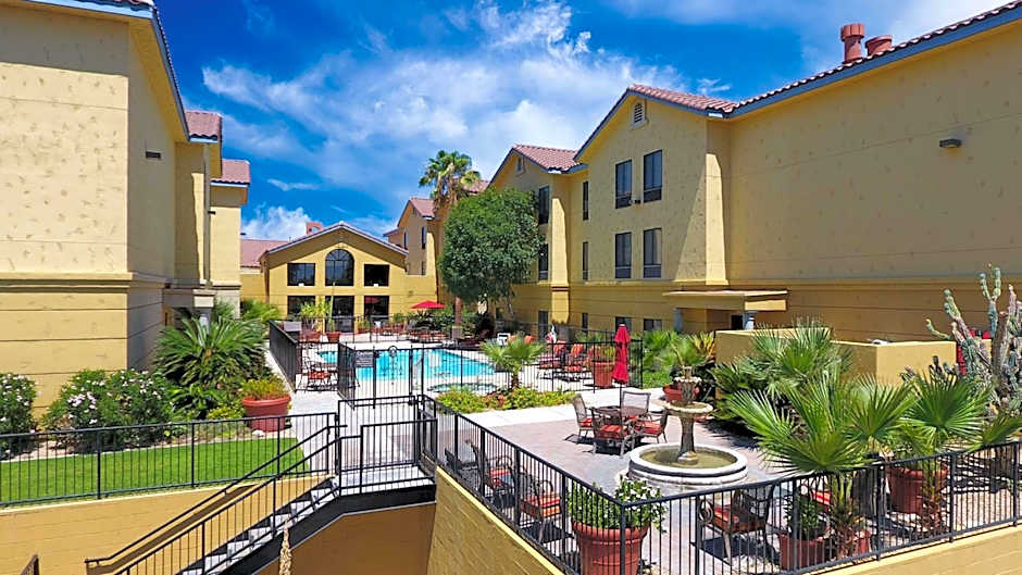 Hampton Inn By Hilton & Suites Tucson-Mall
