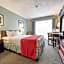 Harrison Lake Hotel
