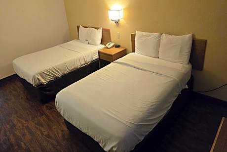 2 Queen Beds | Non-Smoking, Micfridge