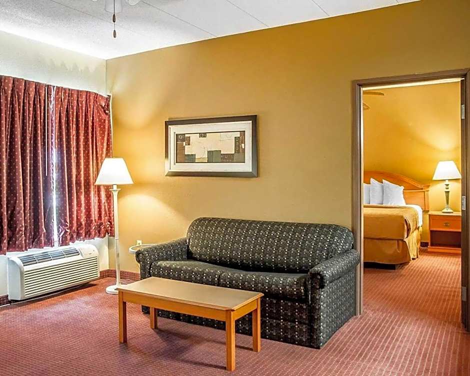 Quality Inn & Suites CVG Airport
