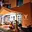 Y Hotel