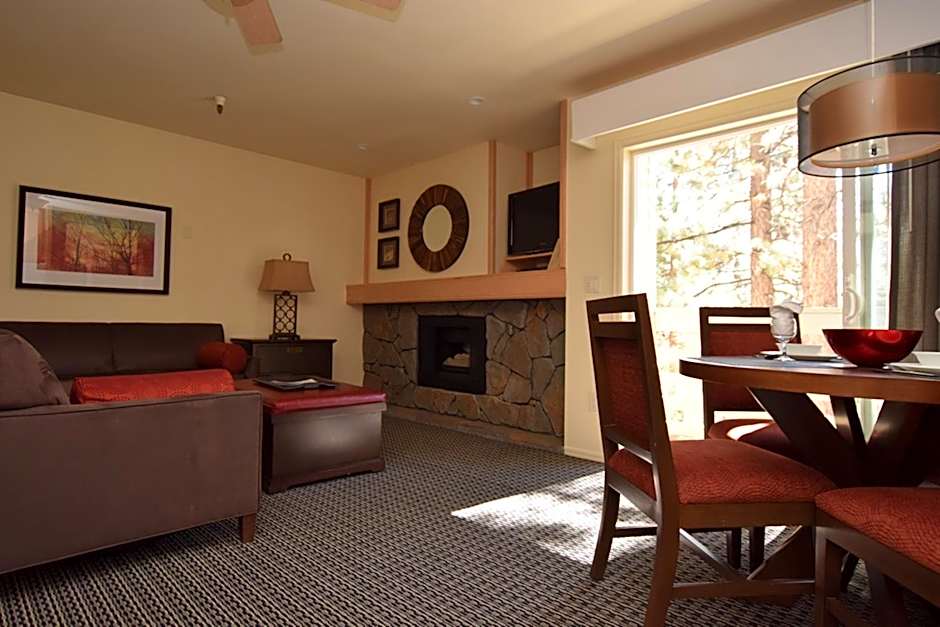 Lodge at Kingsbury Crossing