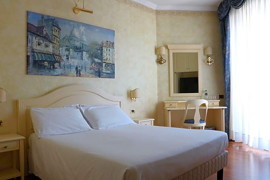 Panoramic Hotel Plaza