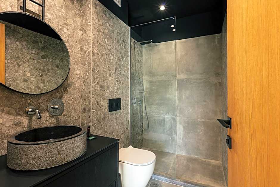 Chapter 02 Gallery Suites