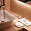 Geoje Artnouveau Suite Hotel