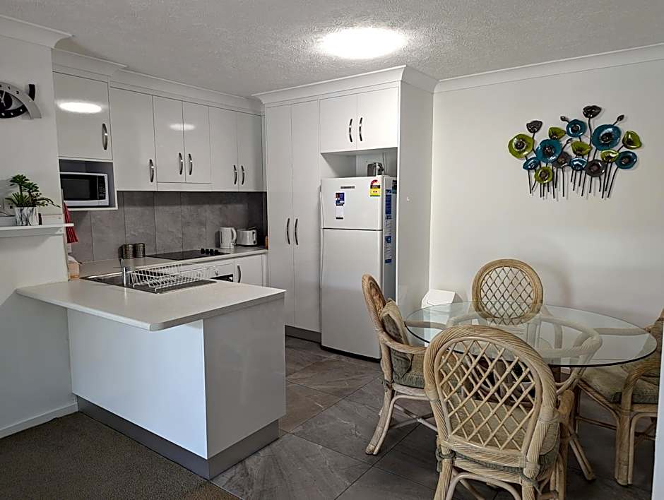 Bay Lodge Apartments