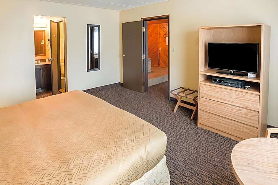 Econo Lodge Duluth near Miller Hill Mall