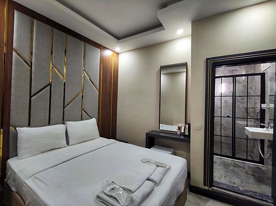 The Golden Pera's Hotel & Spa