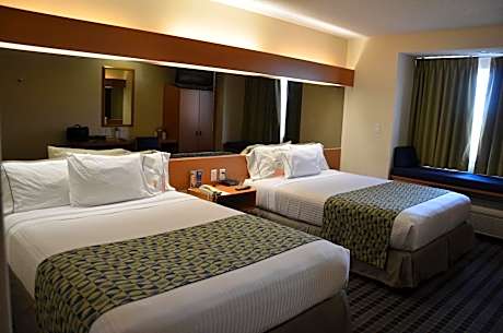 Deluxe Queen Room - Disability Access/Non-Smoking