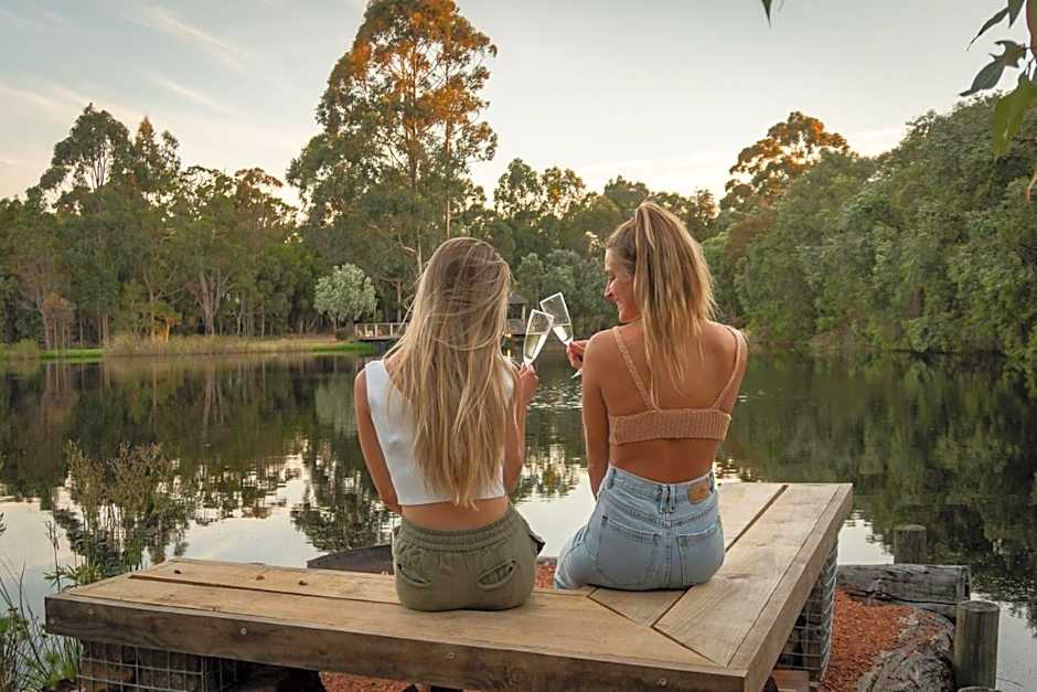 Forest Rise Chalets and Lodge