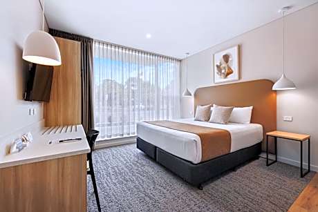 King Executive Suite