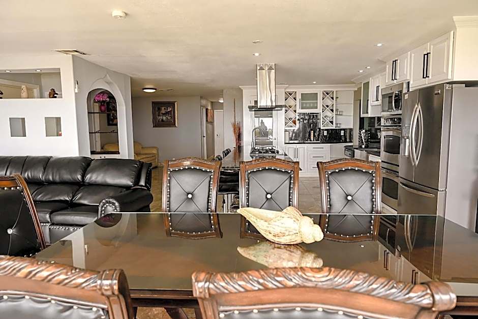 Half Acre Oceanfront Paradise With Private Pool, Jacuzzi, Fire Pit, Beach Access
