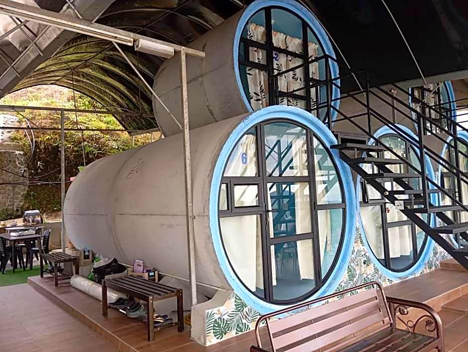 Cameron Highlands Blueberry Earth House