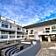 Tides Inn & Suites