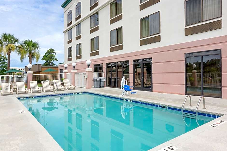 Wingate by Wyndham Wilmington