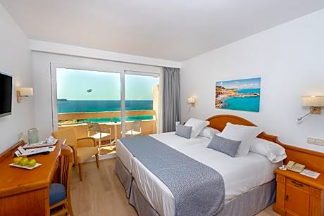 DOUBLE SUPERIOR SEA VIEW WITH BALCONY
