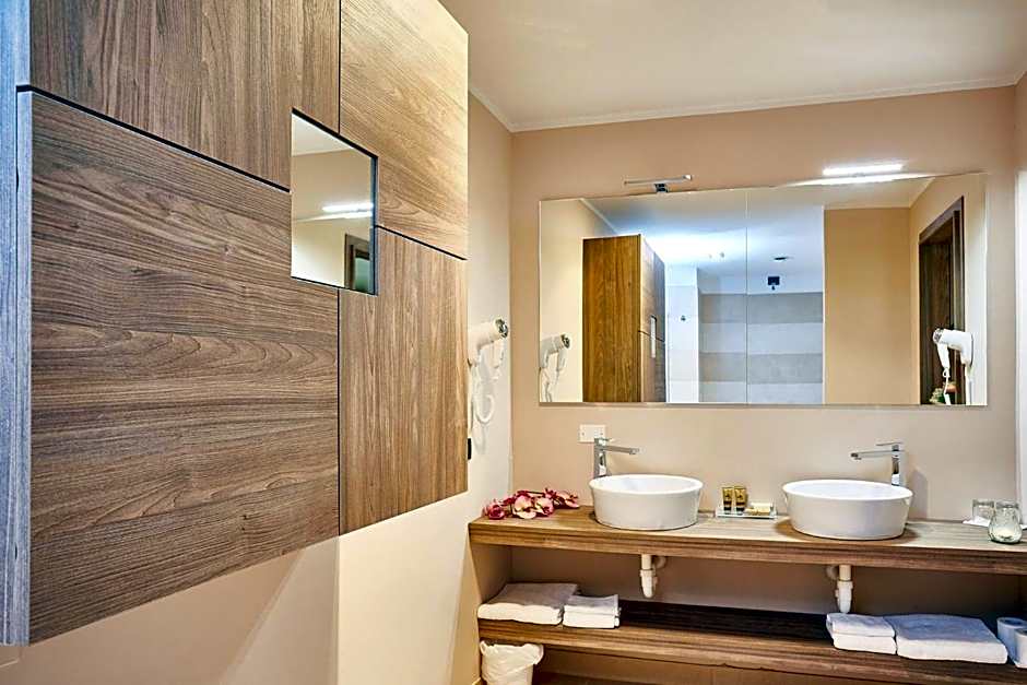 Ferretti MajesticHouse