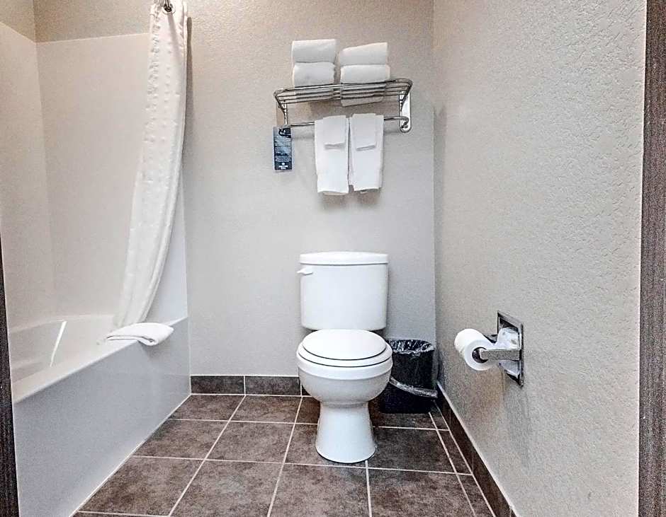 Cobblestone Inn & Suites - Maryville