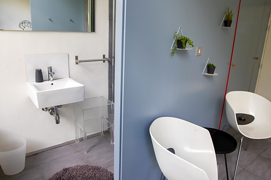 PLANT BASED b&b central Bruges