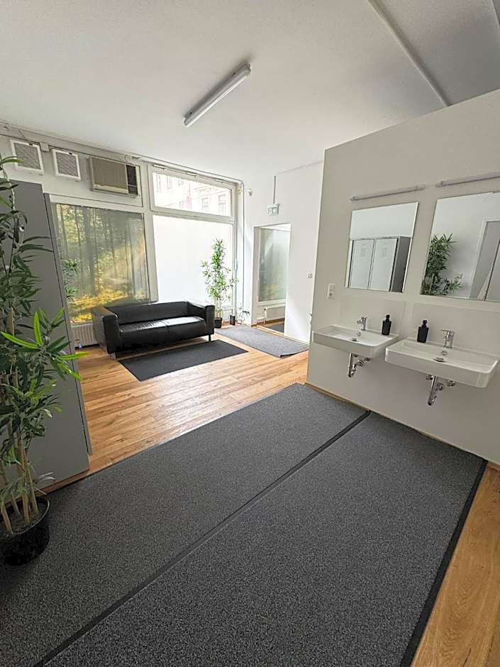 Robin Wood Capsule Hostel