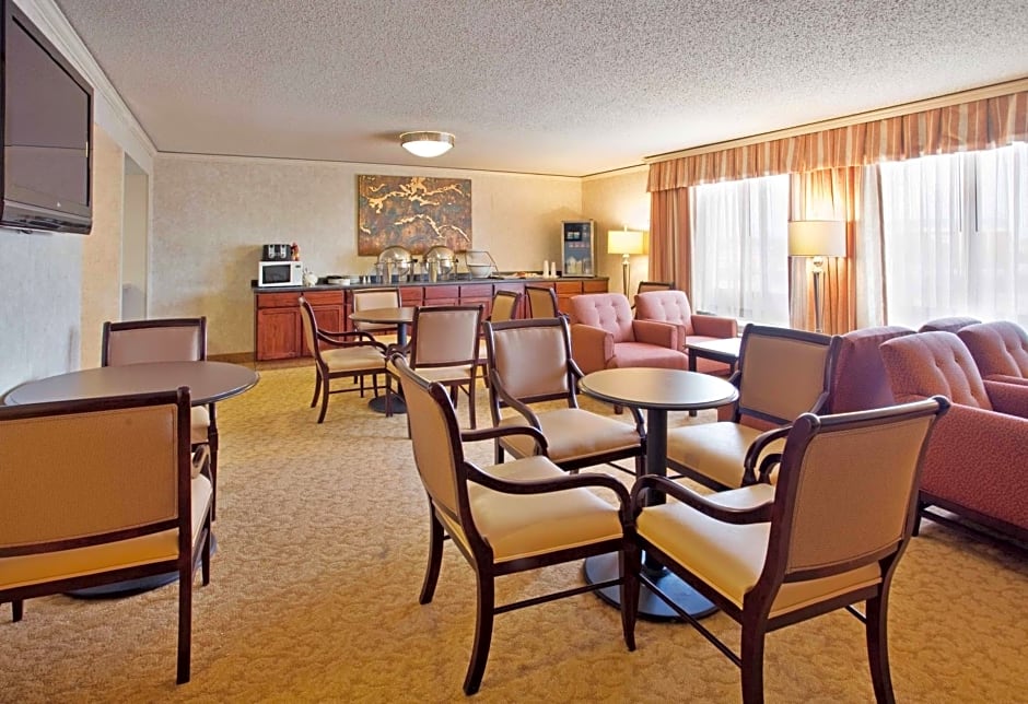 Holiday Inn - Executive Center-Columbia Mall, an IHG Hotel