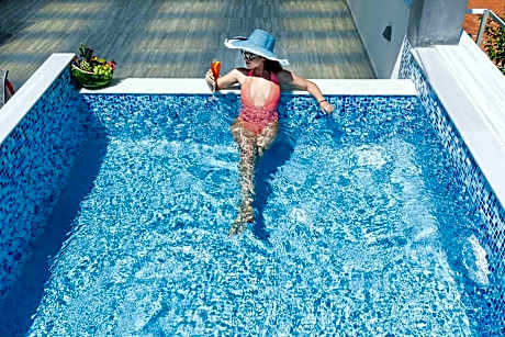 Nymphes Deluxe Accommodation Pefkochori