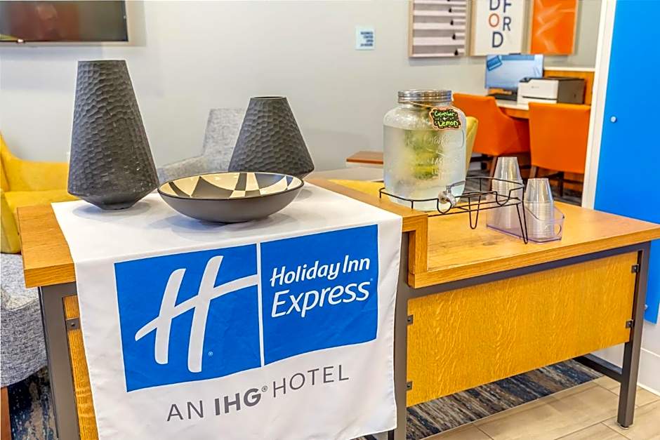 Holiday Inn Express Hotel and Suites Medford-Central Point By IHG