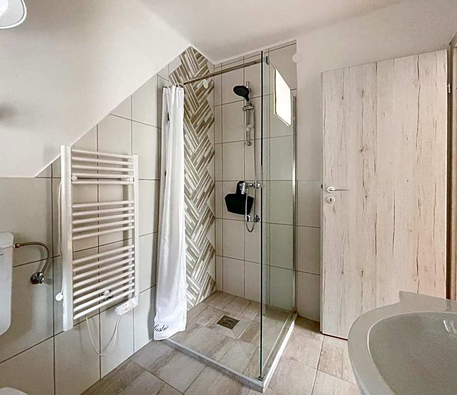 Zen House ADULT ONLY 16plus