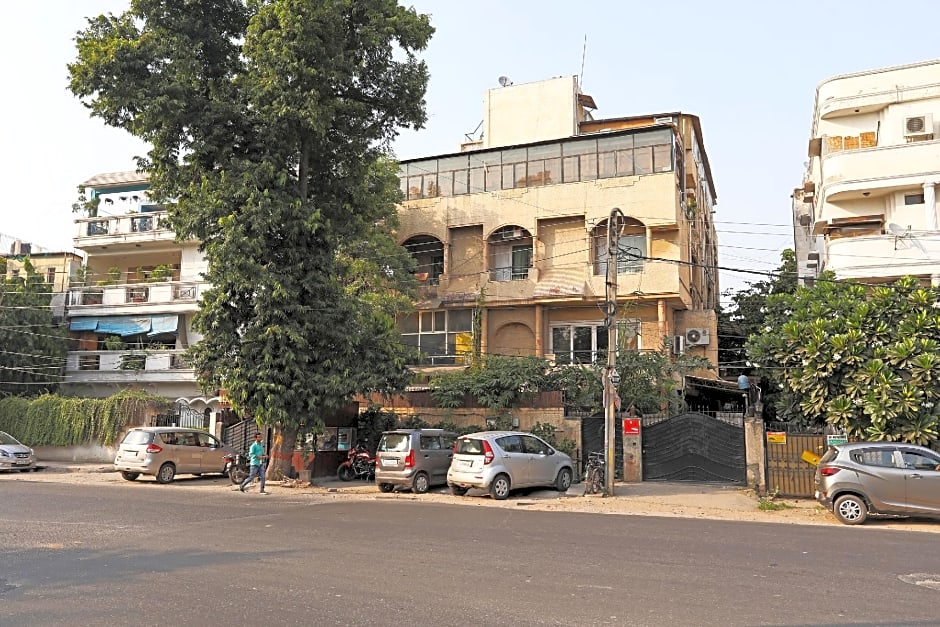 OYO 1219 Hamilton Hotel