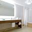 Holiday Inn Express & Suites Lexington NW-The Vineyard by IHG