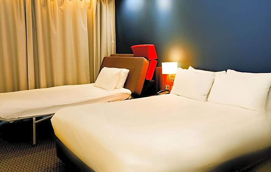 Holiday Inn Express Harlow By IHG