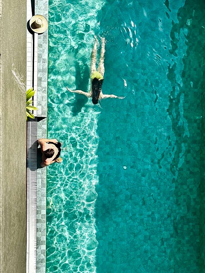 Sky Beach Maldives - Dhiffushi