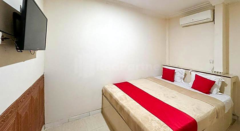 My home2 Mall Ciputra Cibubur RedPartner